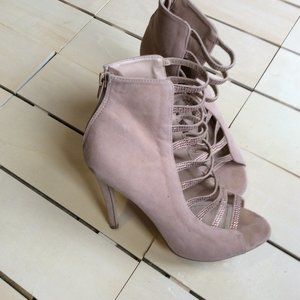 Tan Zip Up Heel